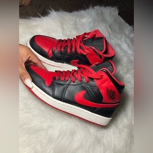 Nike Black and Red Men's Sneakers